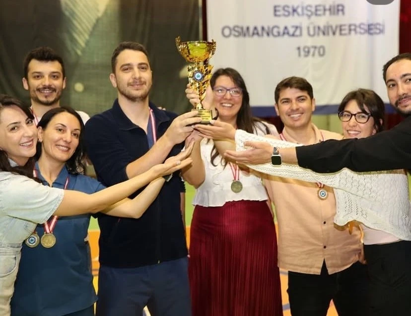 ESOG&Uuml; Personel Turnuvasında kupalar sahiplerini buldu
