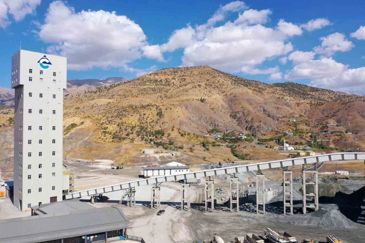 Eti Bakır’ın mühendis kadınları ‘jumbo’ işlerle Türkiye’de ilk oldular
