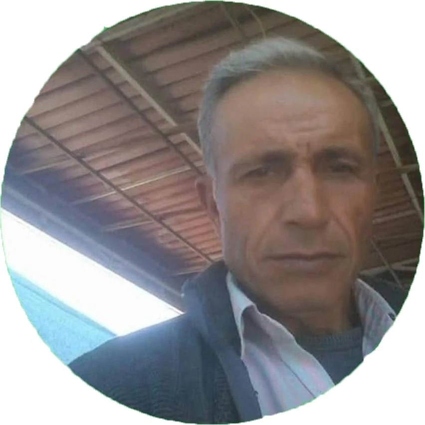 Etrafa yayılan k&ouml;t&uuml; koku &uuml;zerine eve giren ekipler yalnız yaşayan adamın cesedi ile karşılaştı
