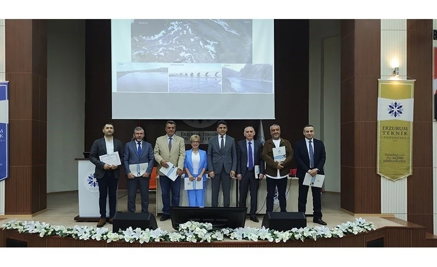 ETÜ’de &quot;Erzurum şehrinin kültürel gelişim sürecinde önemli kurumlar&quot; paneli ve &quot;Arkeolojik kazılar sergisi&quot; düzenlendi

