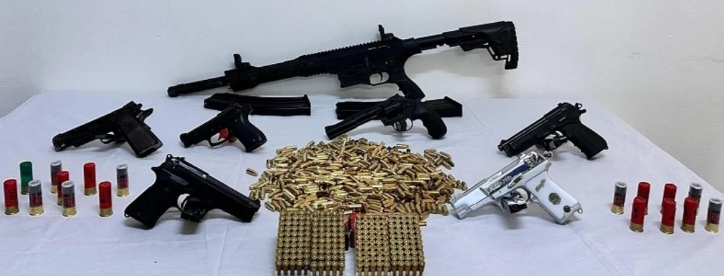 Evden cephanelik çıktı: 4 şüpheli adliyeye sevk edildi
