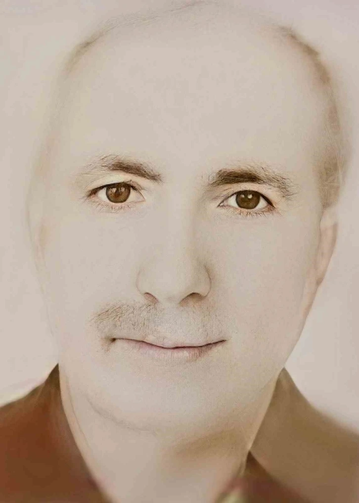 Evinin bah&ccedil;esinde &ccedil;alışırken hayatını kaybetti
