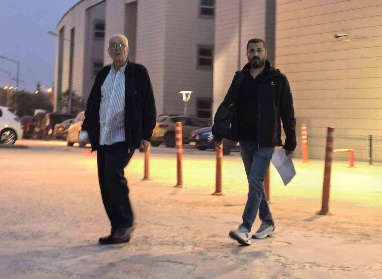 Evlendiğini öğrendiği eski eşini bıçakla ağır yaraladı
