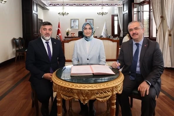 Evlenecek çiftlere kuaför ve berber desteği
