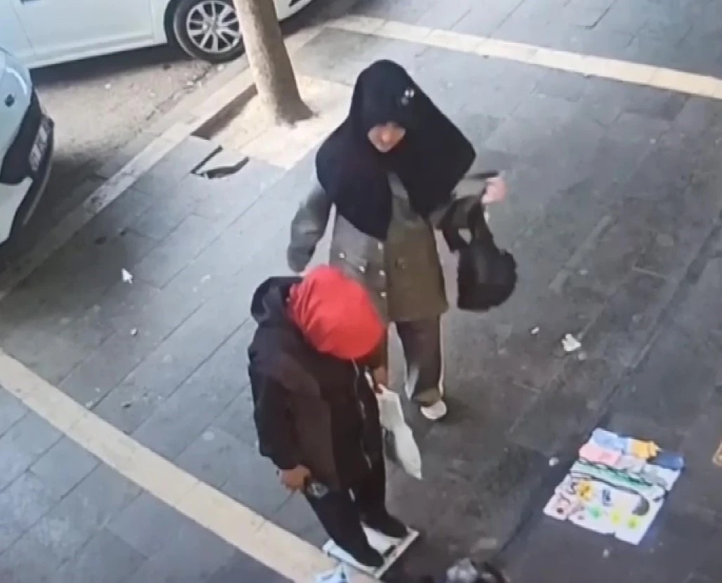 Evleri soyan 2 kadın yakalandı:  700 bin TL&rsquo;lik vurgun yapmışlar
