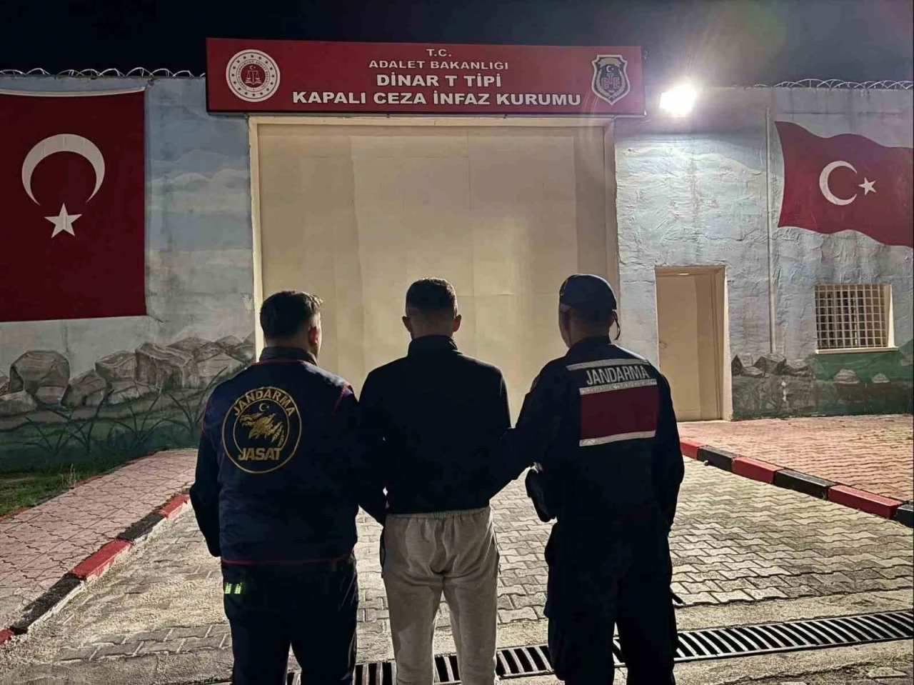 Evleri soyan şahsı JASAT yakaladı
