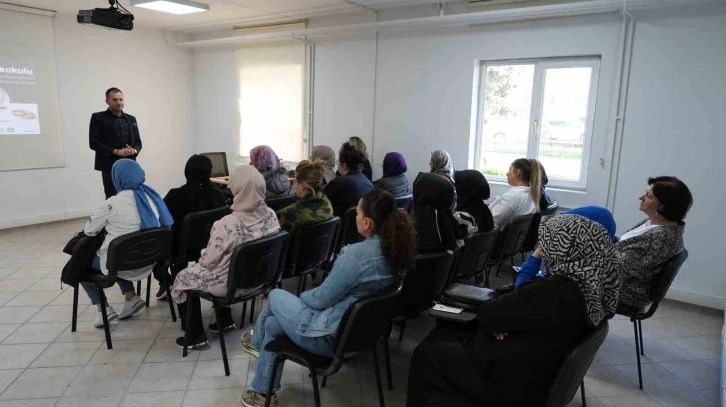 Evlilik okulunda 300&rsquo;&uuml;n &uuml;zerinde &ccedil;ift eğitim aldı
