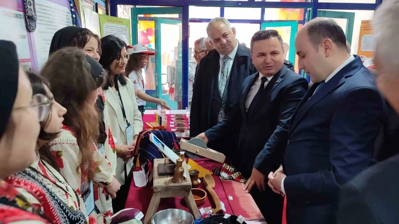 Eynesil’de bilim şenliği ilgi gördü

