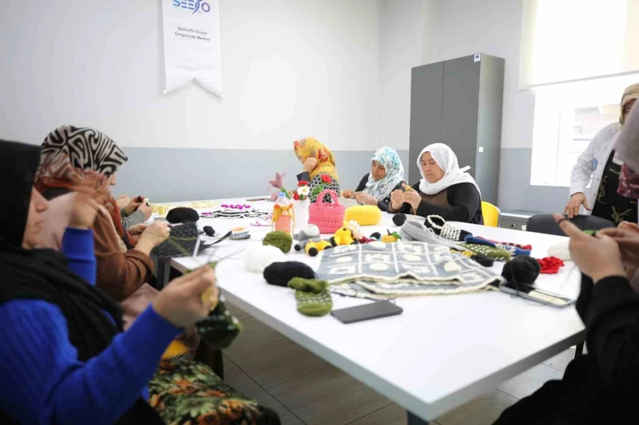 Eyyübiyeli kadınlar aldıkları eğitimle hayallerine ulaşıyor
