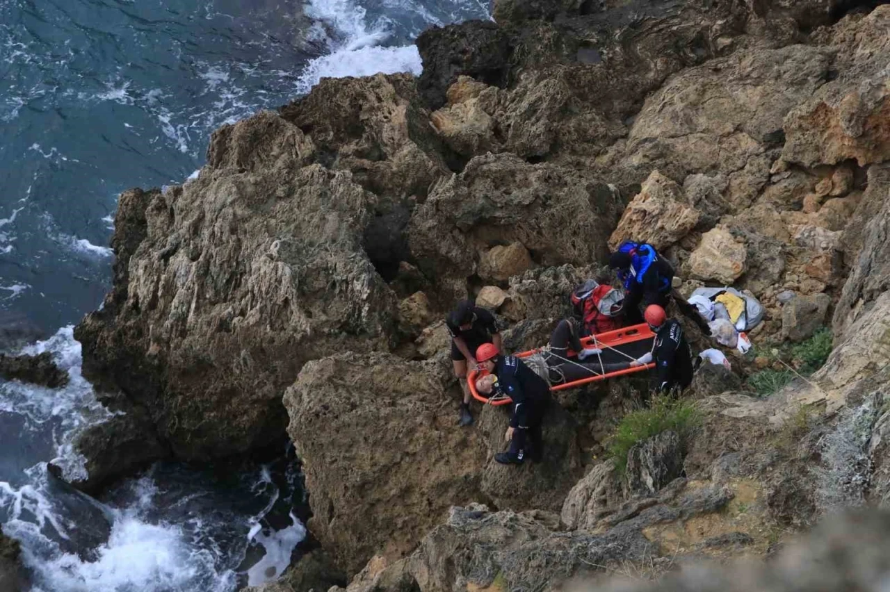 Falezlerde balık keyfi hastanede son buldu
