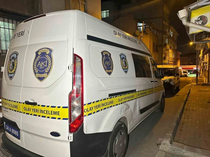 Fatih&rsquo;te kendisinden haber alınamayan kadın evinde &ouml;l&uuml; bulundu
