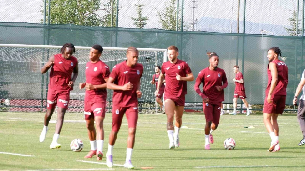 Fatih Tekke: &quot;En az iki orta saha, bir kenar ve bir stoper lazım&quot;

