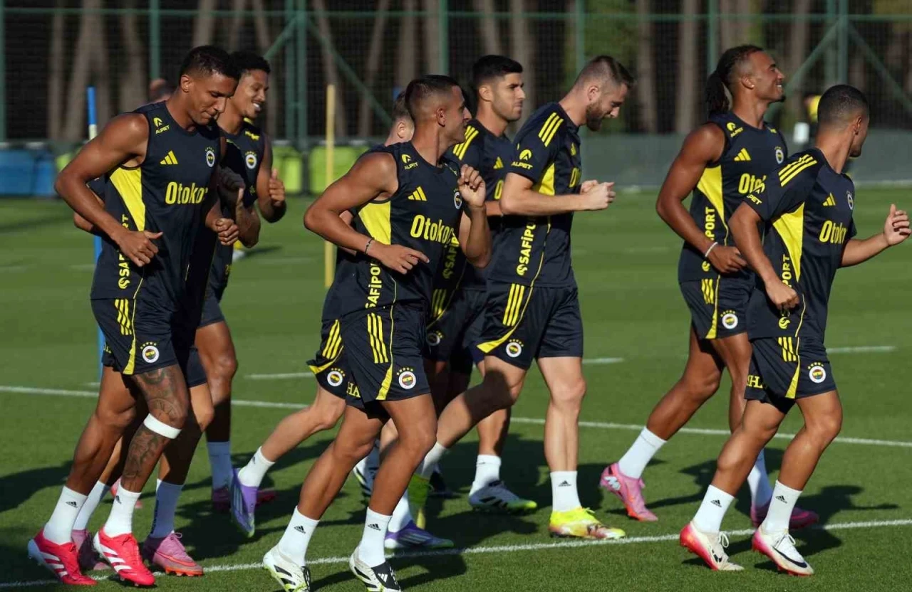 Fenerbahçe, Avusturya’da yapacağı kampta 3 hazırlı
