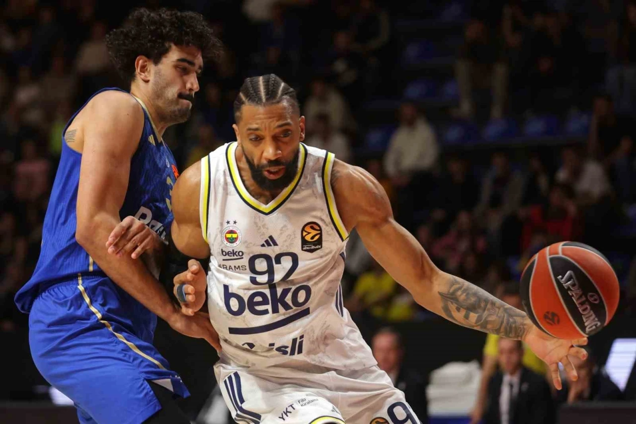 Fenerbah&ccedil;e Beko, Khem Birch ile yollarını ayırdı
