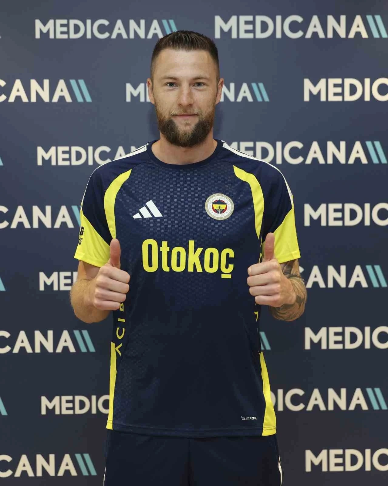 Fenerbah&ccedil;e&rsquo;de futbolcular sağlık kontrol&uuml;nden ge&ccedil;ti
