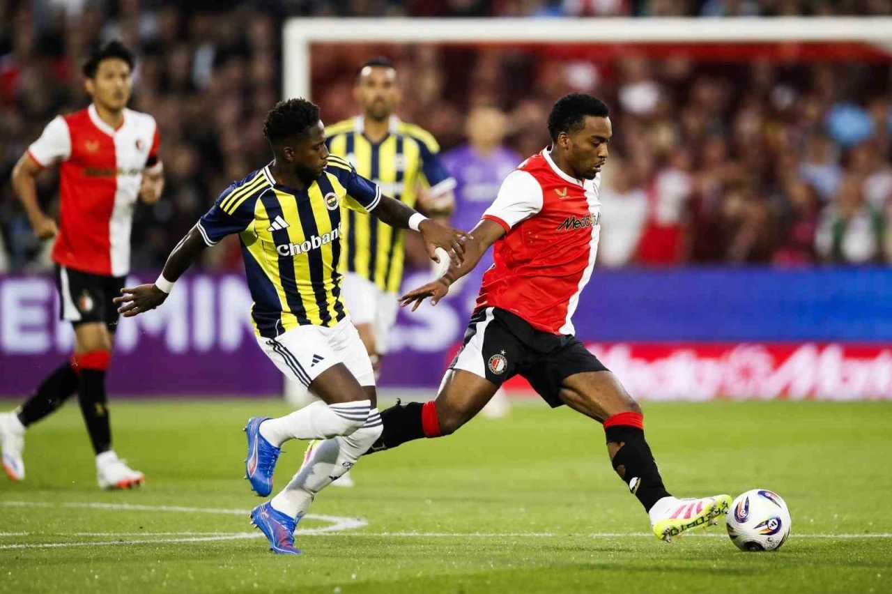 Fenerbahçe, Feyenoord Karşısında Tur Peşinde