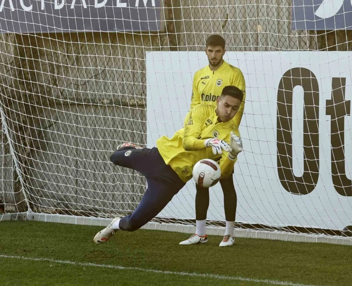 Fenerbah&ccedil;e, Hatayspor ma&ccedil;ı hazırlıklarını s&uuml;rd&uuml;rd&uuml;
