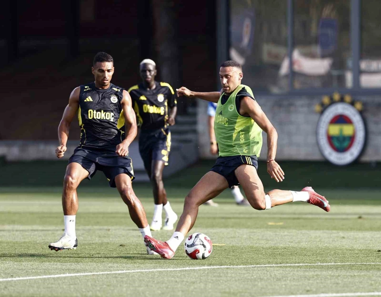 Fenerbahçe, hazırlıklarına Samandıra’da devam etti
