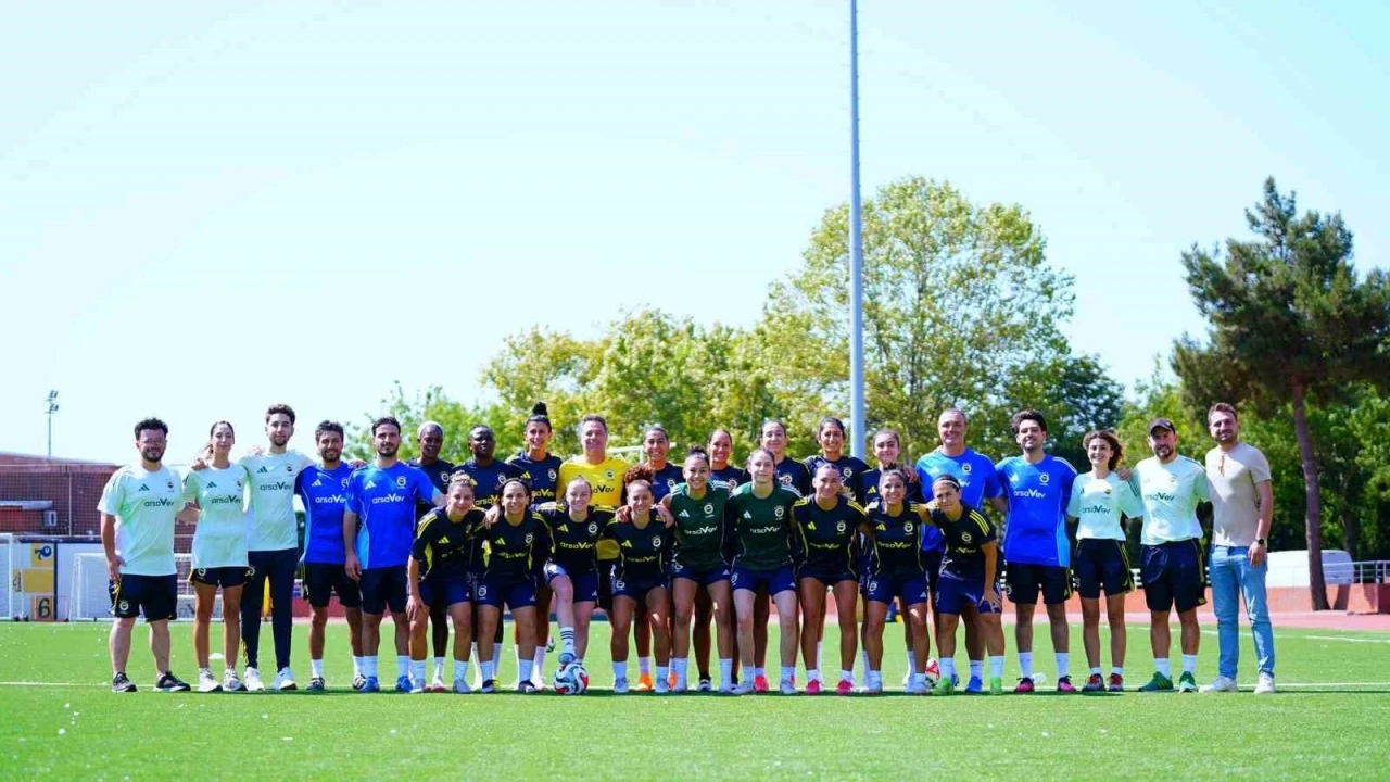 Fenerbahçe Kadın Futbol Takımı, yeni sezon hazırlıklarına başladı
