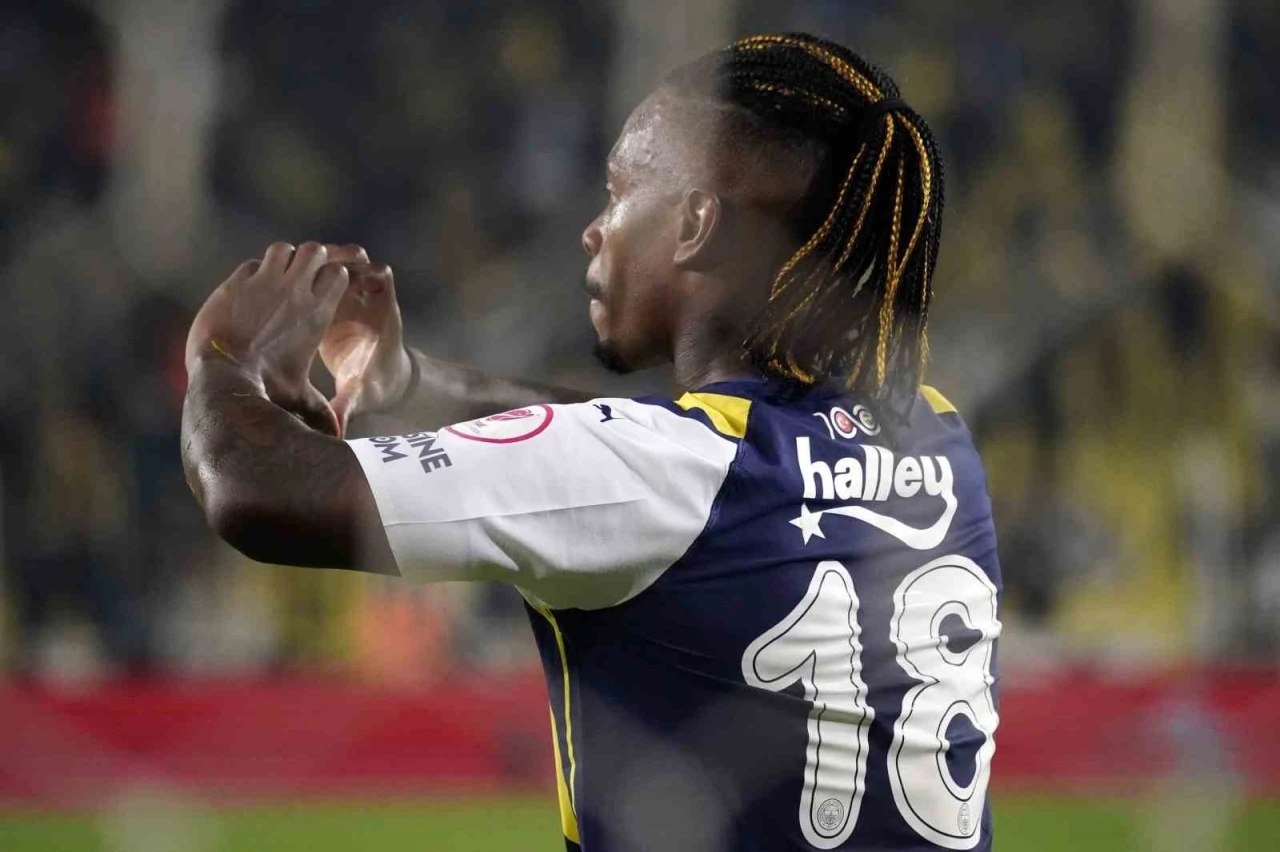 Fenerbahçe, Lincoln Henrique ile yollarını ayırdı
