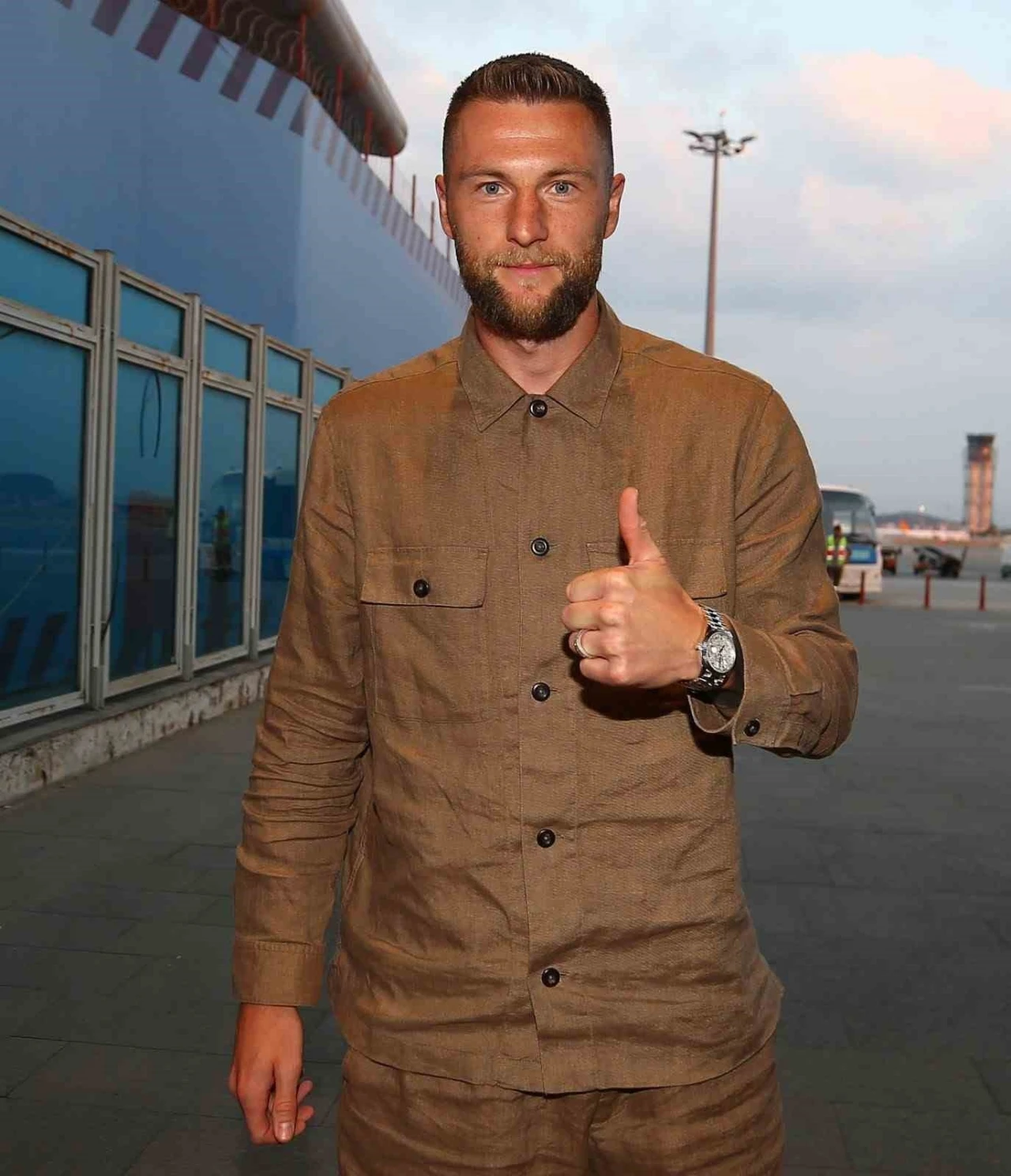 Fenerbahçe’nin anlaşma sağladığı Milan Skriniar, İstanbul’da

