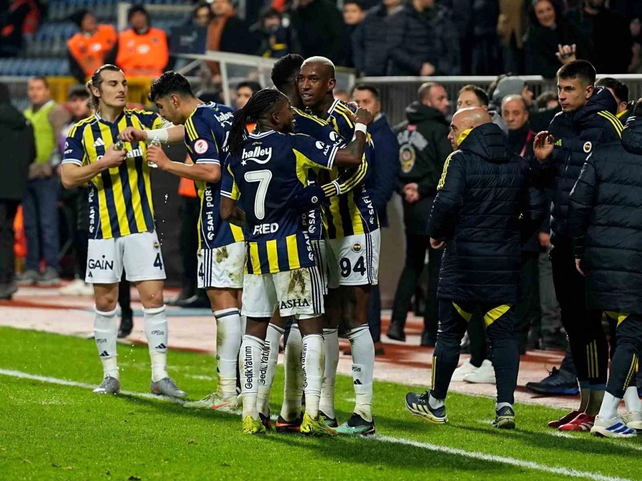 Fenerbah&ccedil;e, T&uuml;rkiye Kupası&rsquo;nda ilk galibiyetini aldı
