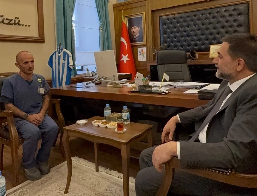 Fenomen çobandan Başkan Uçar’a çat kapı ziyaret
