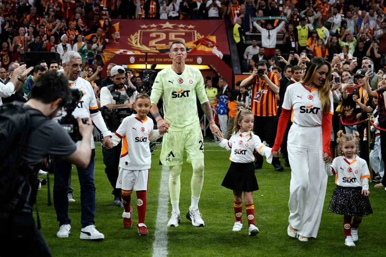 Fernando Muslera: &quot;Galatasaray’a veda etmiyorum çünkü Galatasaray benim evim&quot;
