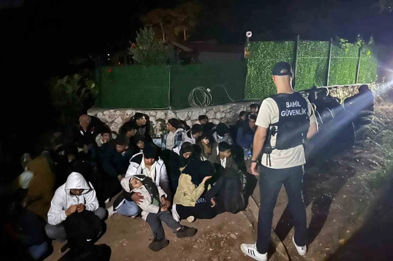 Fethiye’de 17’si çocuk 36 düzensiz göçmen yakalandı
