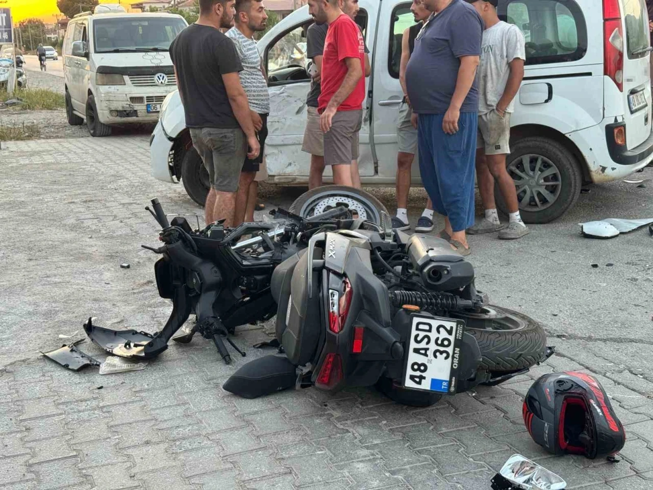 Fethiye’de motosiklet ile hafif ticari araç çarpıştı: 1 ölü
