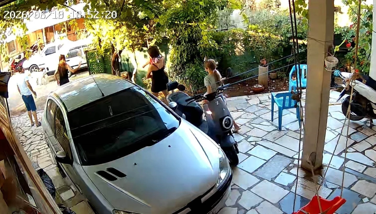 Fethiye&rsquo;deki komşu dehşeti kamerada

