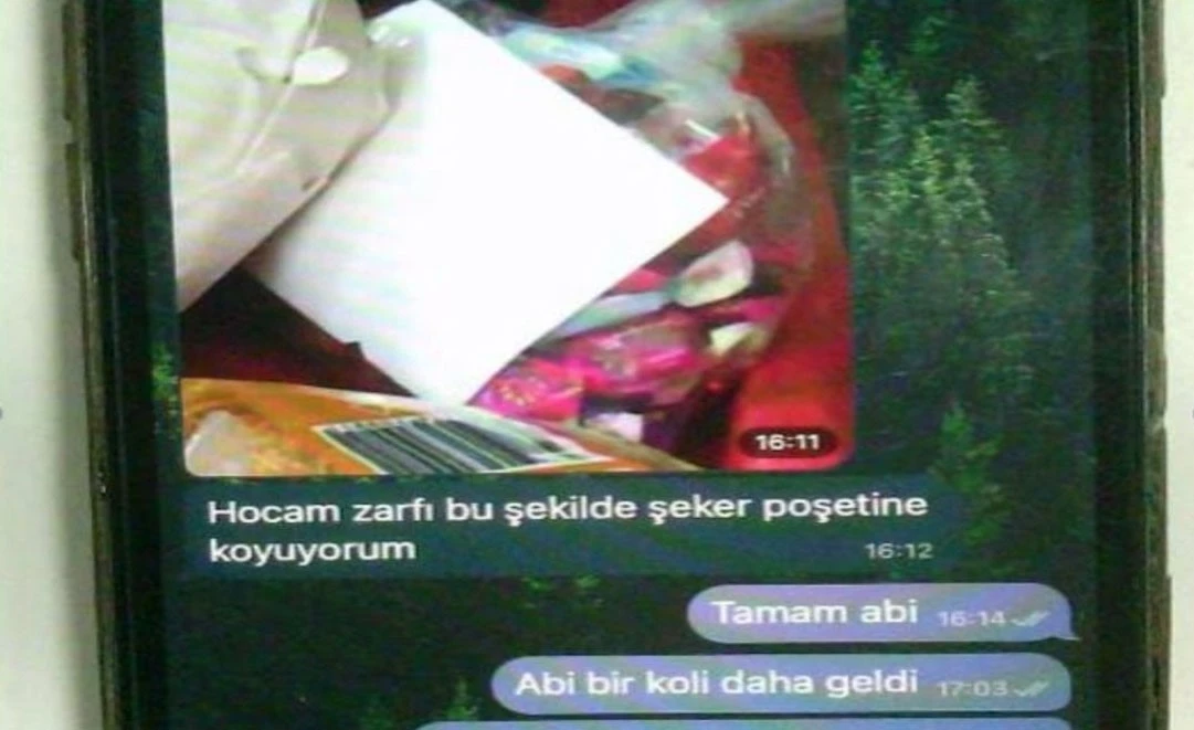 FETÖ’cü yakınlarına koliyle para
