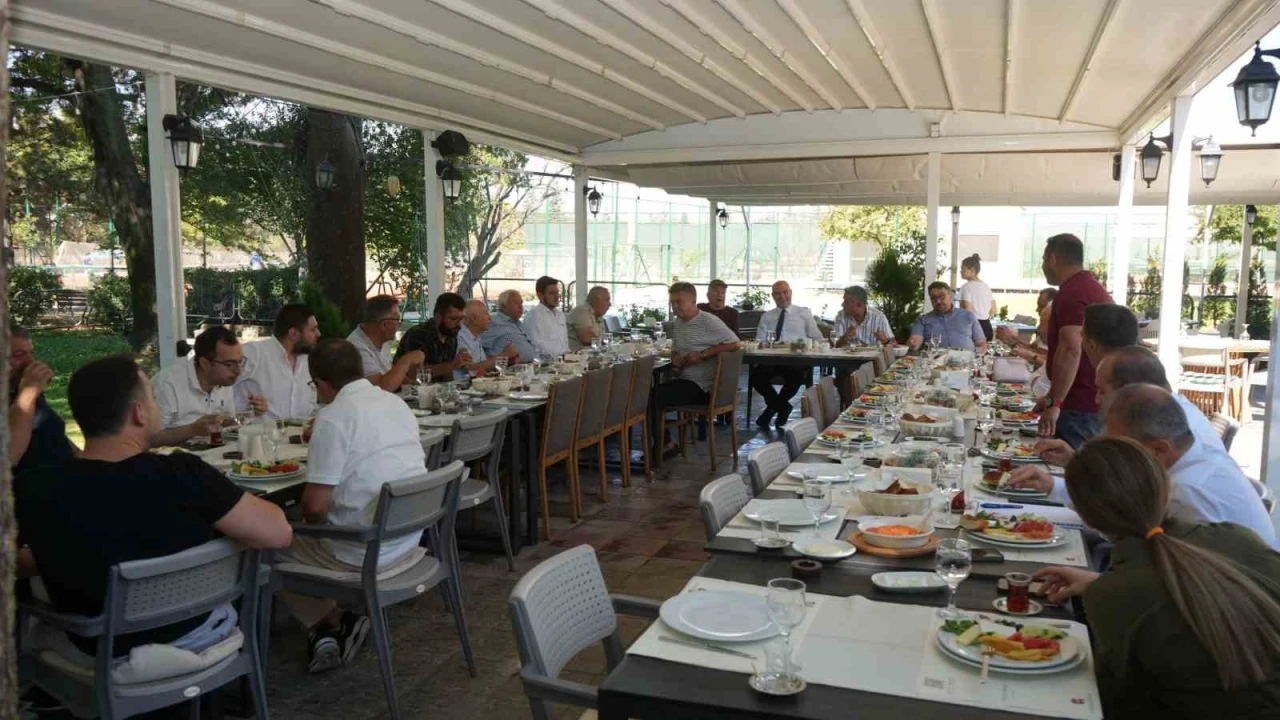 Fikir sofrası buluşmaları devam ediyor
