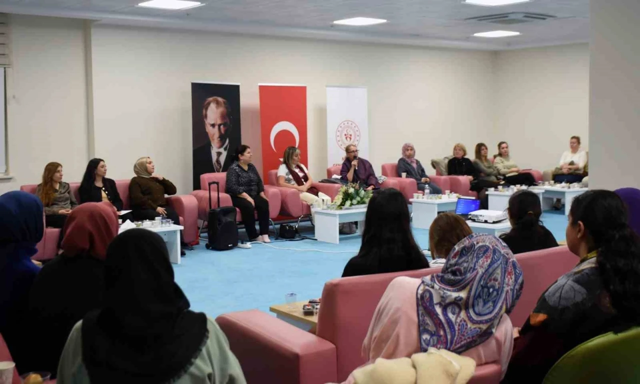 Filistin davasının sembol isimleri &lsquo;Sumud&rsquo; kahramanları gen&ccedil;ler ile buluştu
