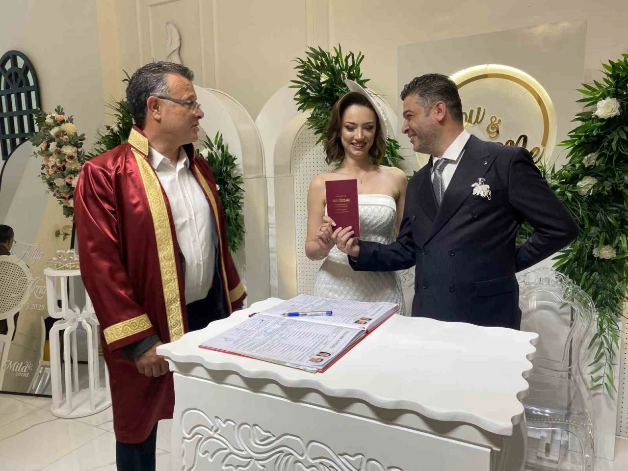 Filistinli doktor gönlünü Kızılay personeline kaptırdı
