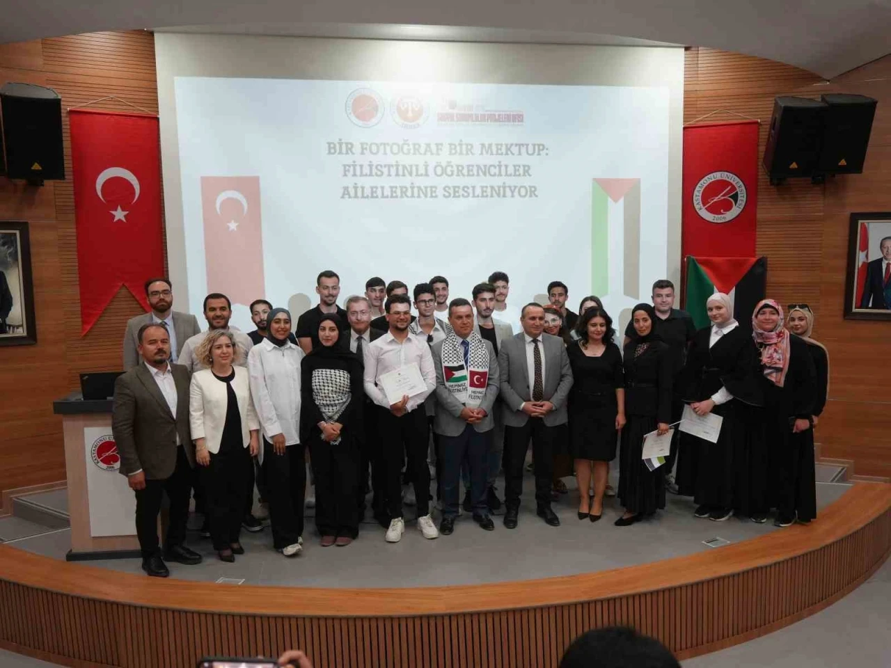 Filistinli öğrencilerden ailelerine ağlatan mektup: &quot;Ümidinizi kaybetmeyin&quot;

