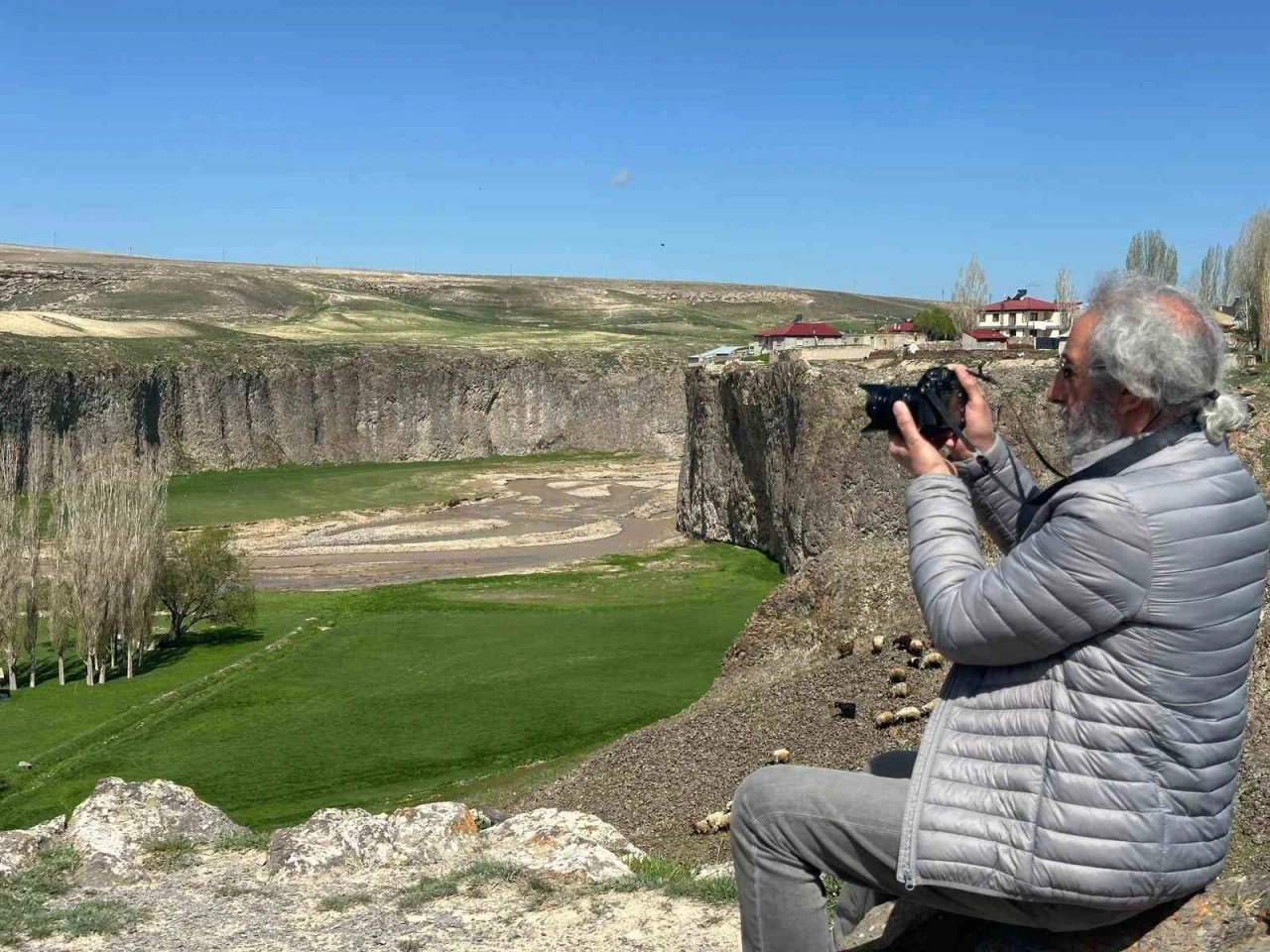 Fotoğrafın diliyle geçmişin izini arıyor

