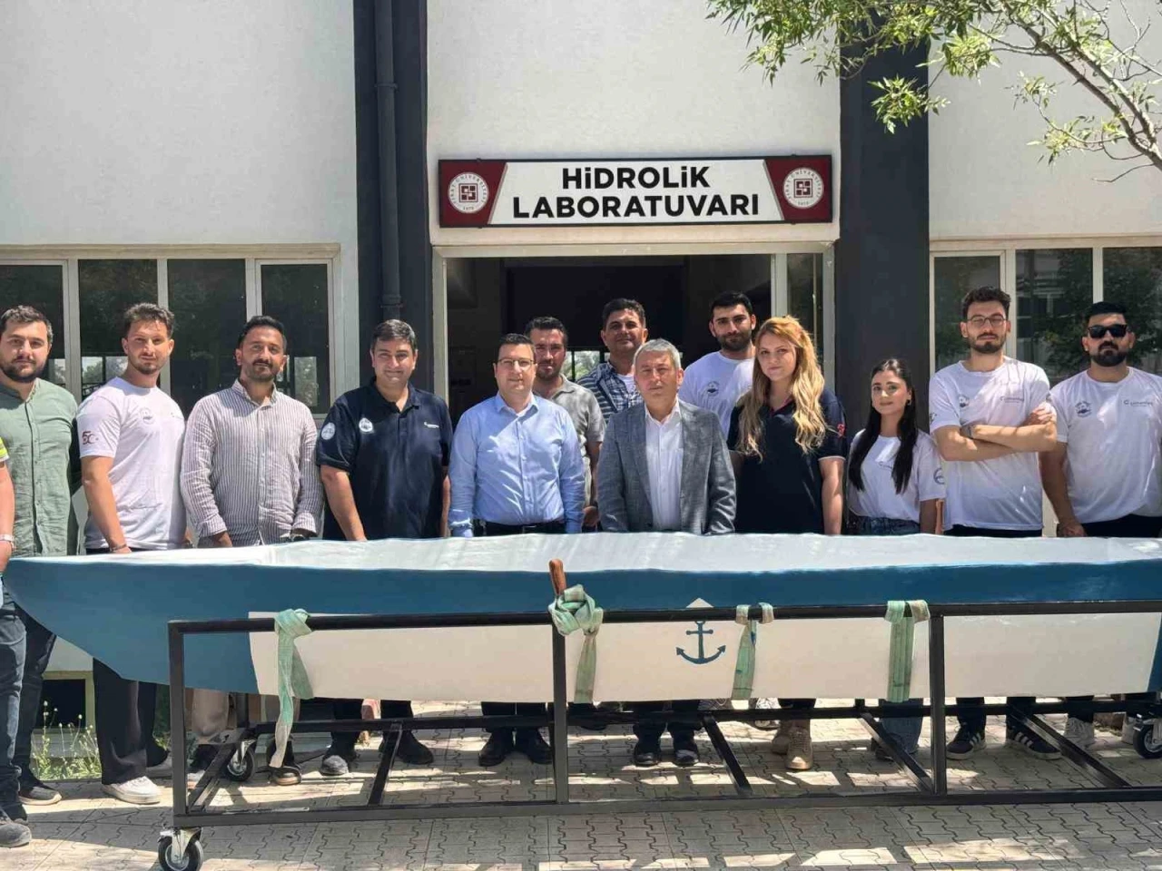 FÜ, Çimentaş sponsorluğunda beton kano yarışında
