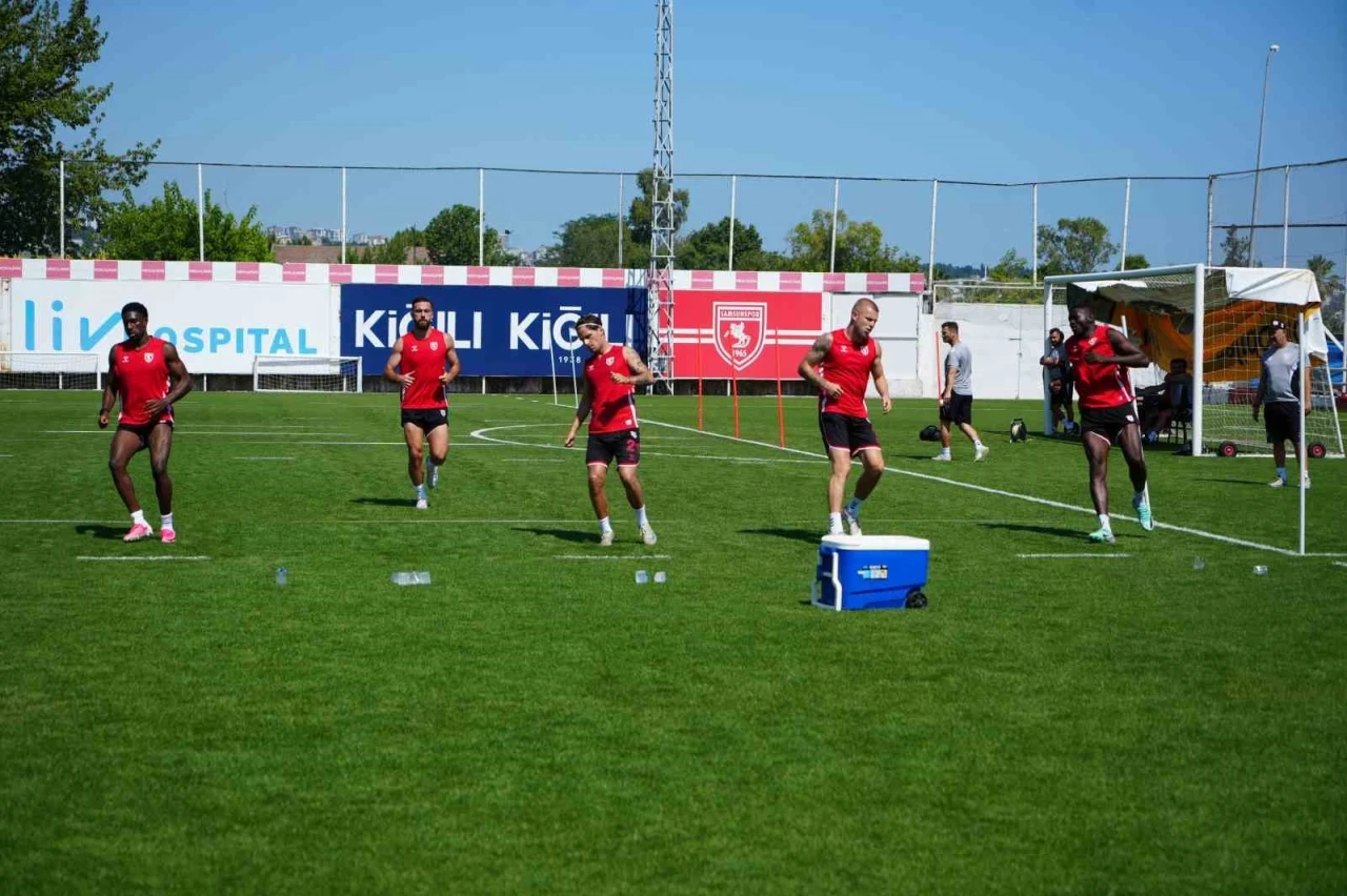 Fuat &Ccedil;apa: "Defans ve orta sahaya takviye yapacağız"
