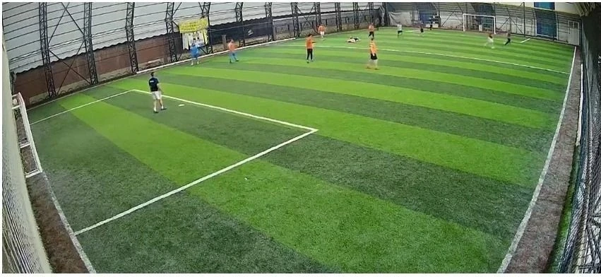 Futbol oynarken kalp krizi geçiren genç hayatını kaybetti
