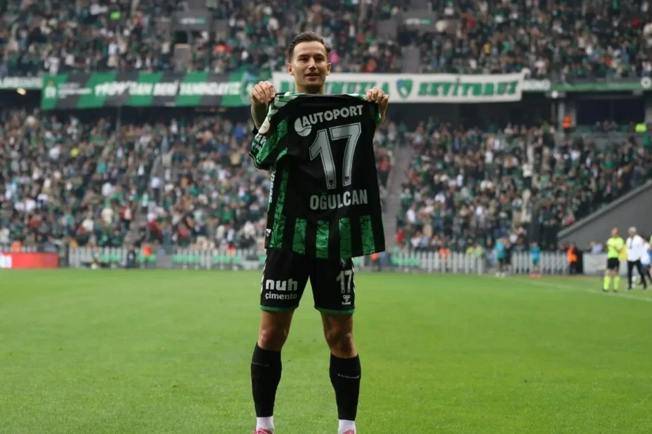 Futbolun kralları İzmit’te buluşuyor
