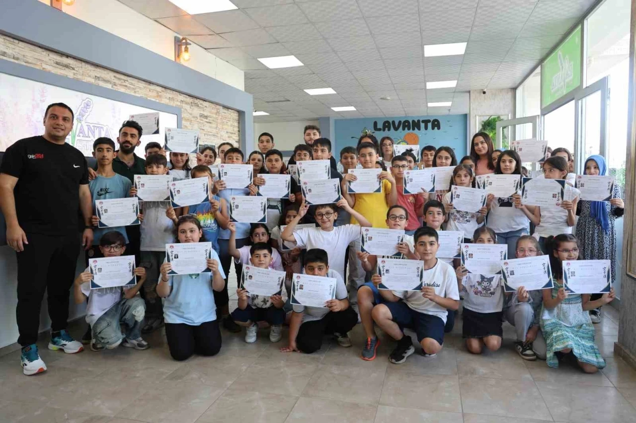 Gakgo Spor Kulübü’nde başarı gösteren 67 sporcuya sertifikaları verildi
