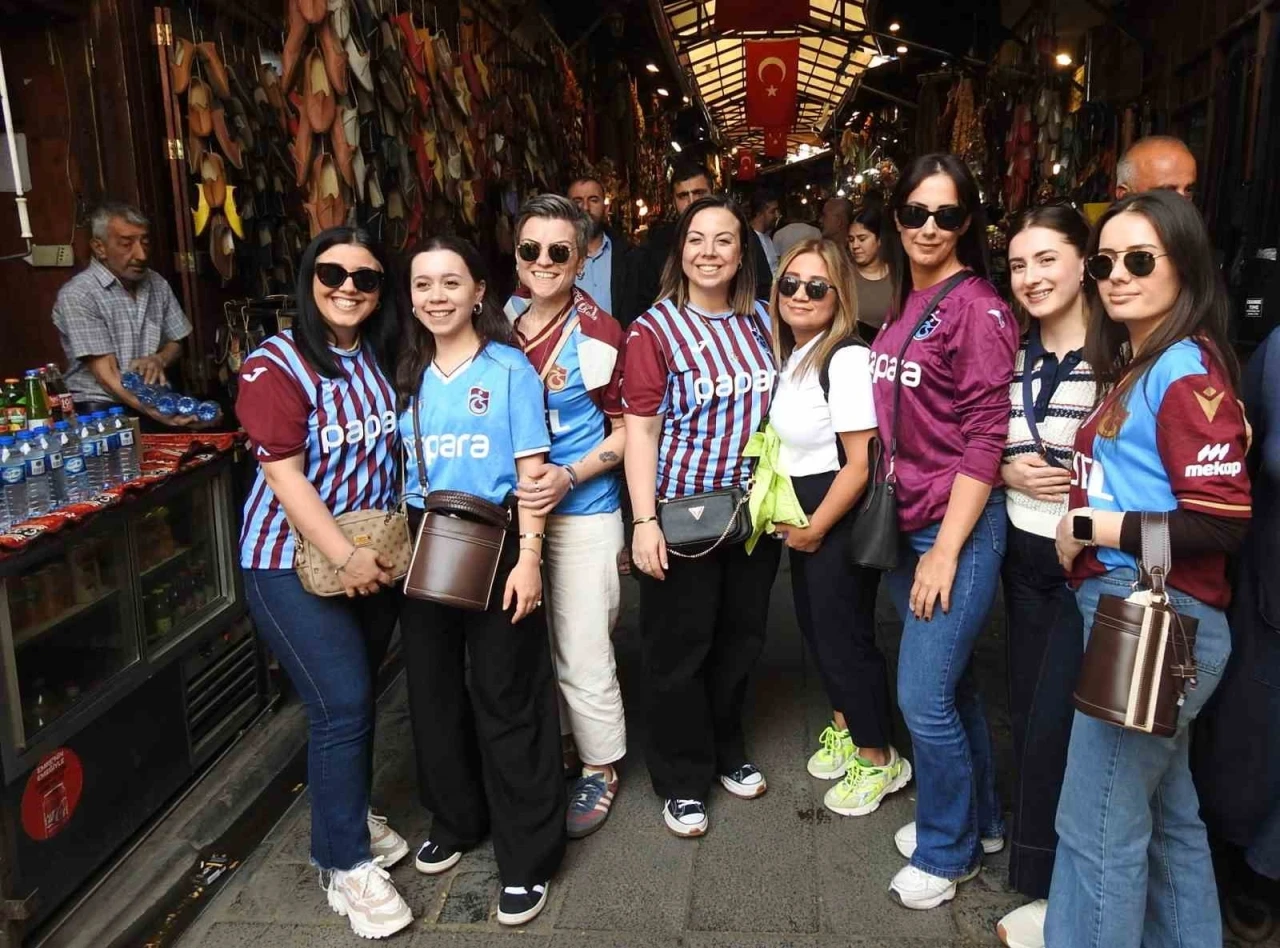 Galatarasay ve Trabzonspor taraftarları Gaziantep’e hayran kaldı
