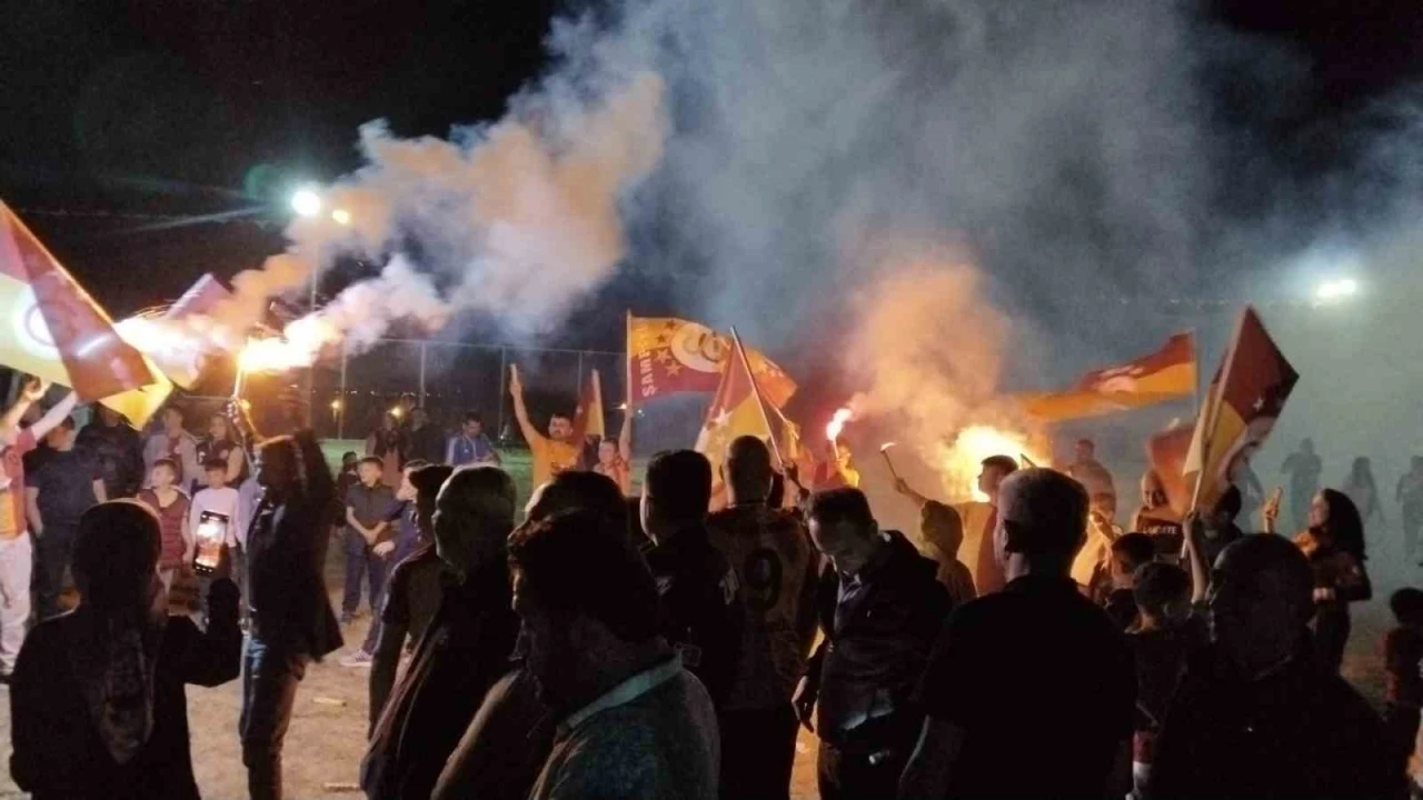 Galatasaray 25. şampiyonluğu Denizli’de coşkuyla kutlandı
