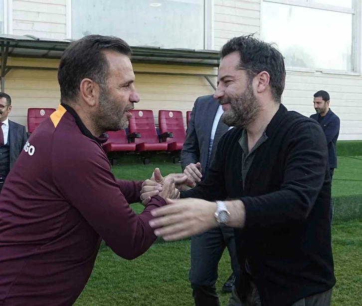 Galatasaray, Beşiktaş derbisinin hazırlıklarını s&uuml;rd&uuml;rd&uuml;
