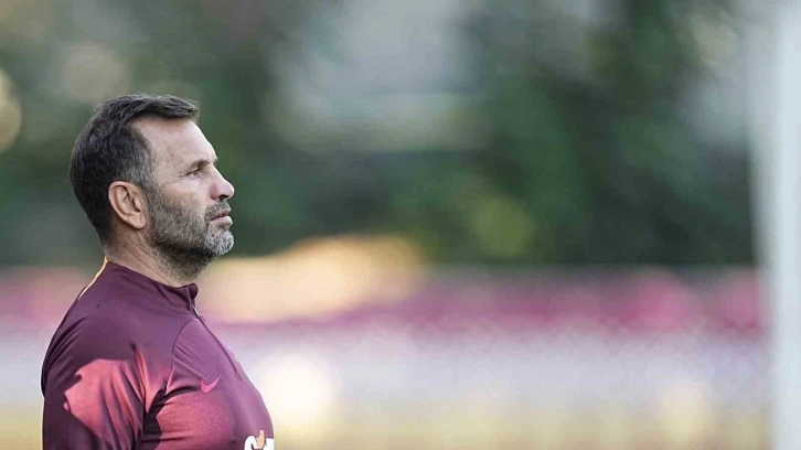 Galatasaray, Beşiktaş ma&ccedil;ı hazırlıklarını &ccedil;ift antrenmanla s&uuml;rd&uuml;rd&uuml;
