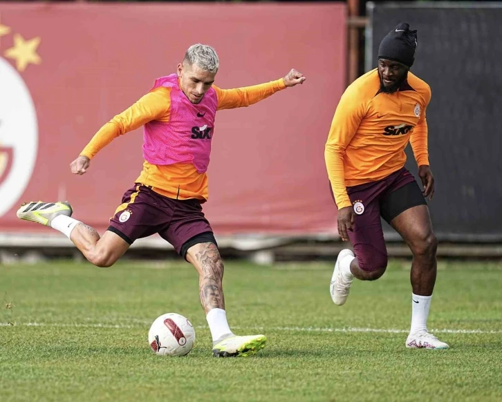 Galatasaray, Beşiktaş ma&ccedil;ı hazırlıklarını s&uuml;rd&uuml;rd&uuml;
