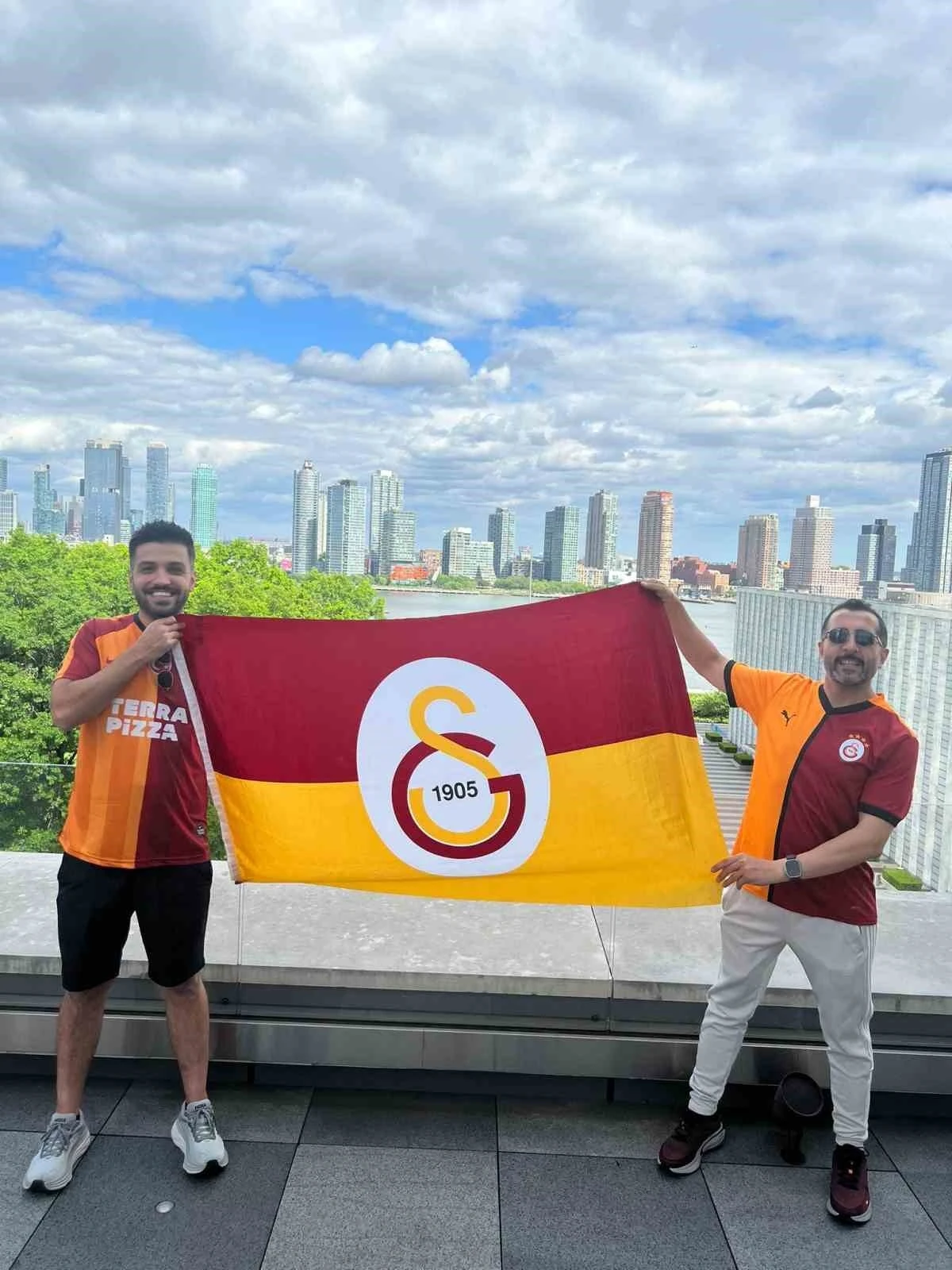 Galatasaray’ın şampiyonluğu New York’ta kutlandı
