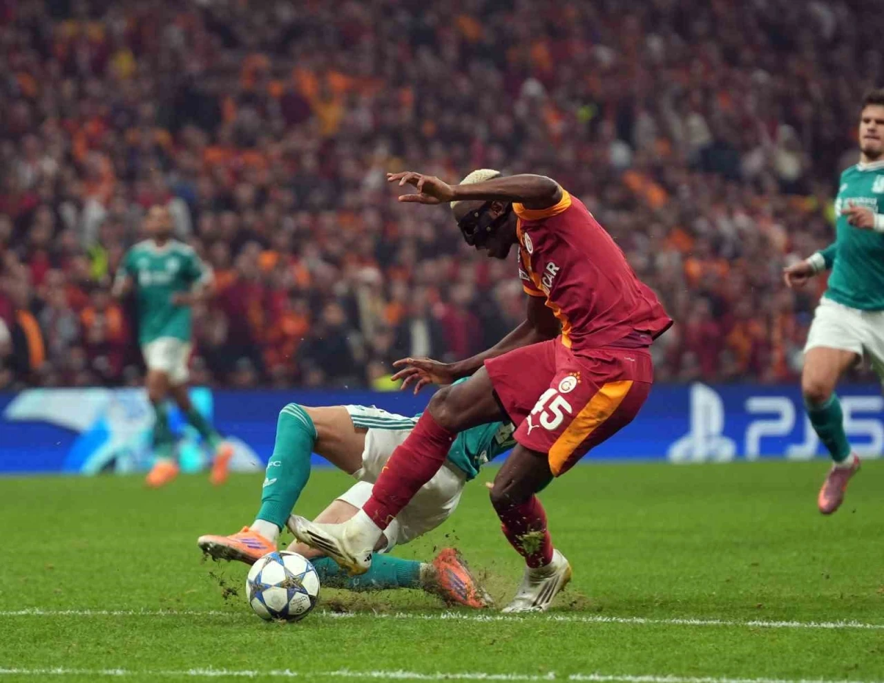 Galatasaray, Liverpool’u resmi maçlarda 2. kez mağlup etti
