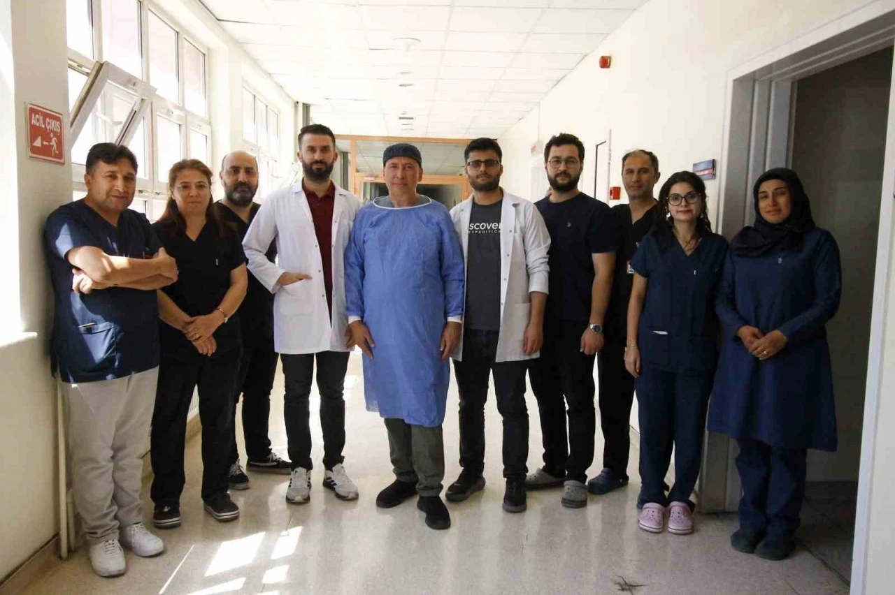GA&Uuml;N Hastanesi&rsquo;nde karaciğer t&uuml;m&ouml;r&uuml; tedavisinde bir ilk
